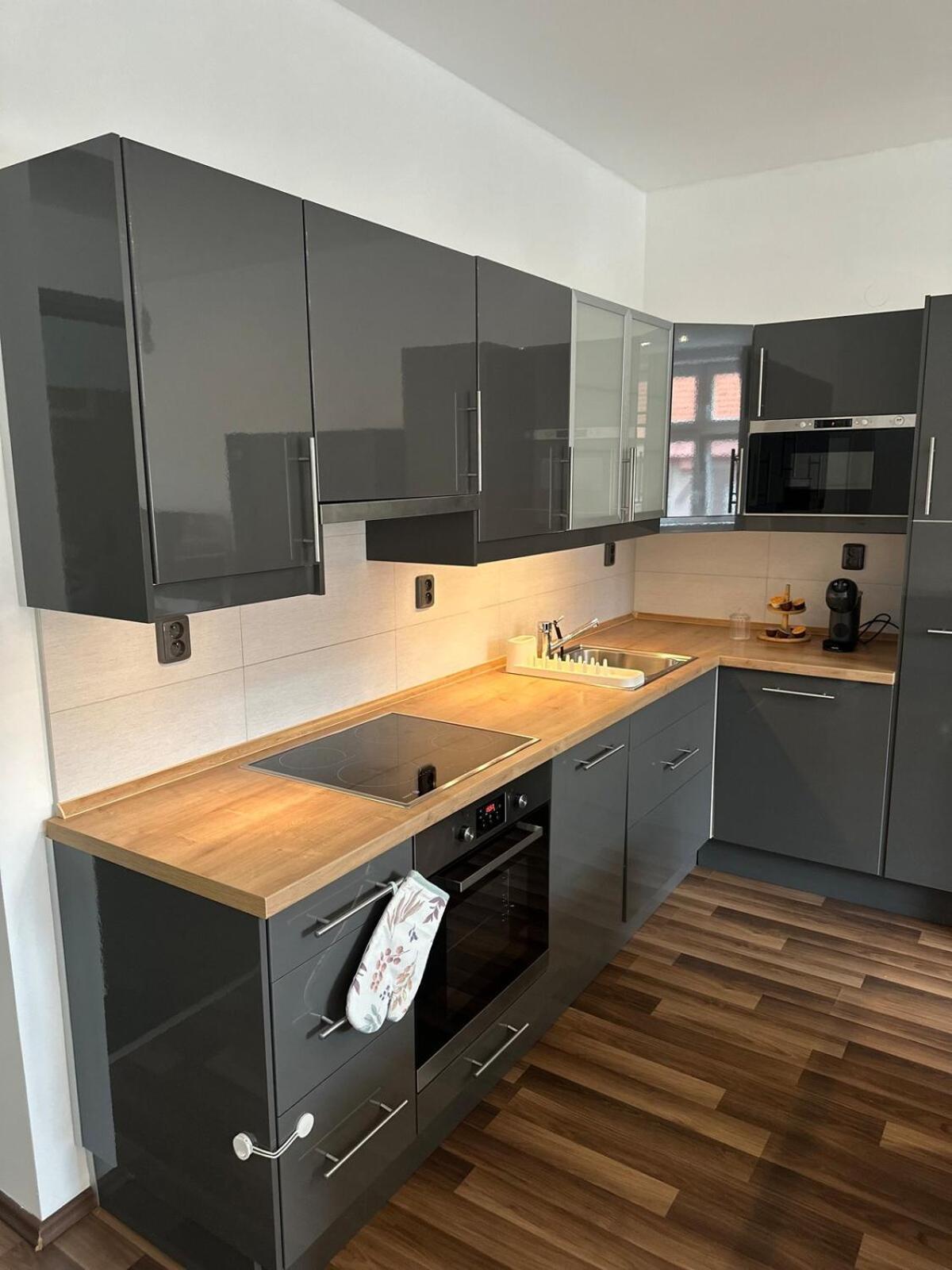 Moderni V Centru Hradce Kralove Apartamento